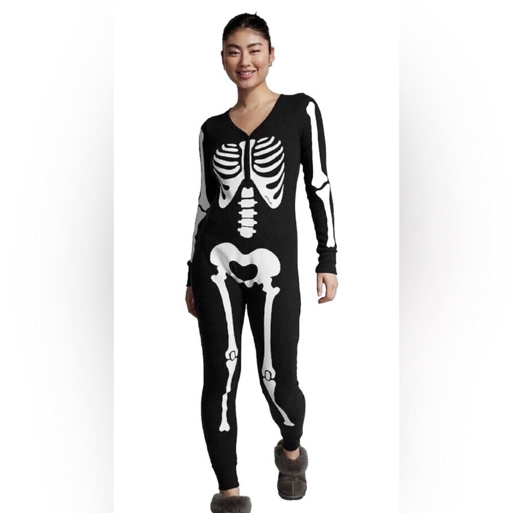 NEW! PINK BY VS Thermal Sleep One piece Black White Skeleton Pajama L